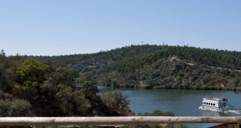 Cais Fluvial dos Lentiscais , Portugal